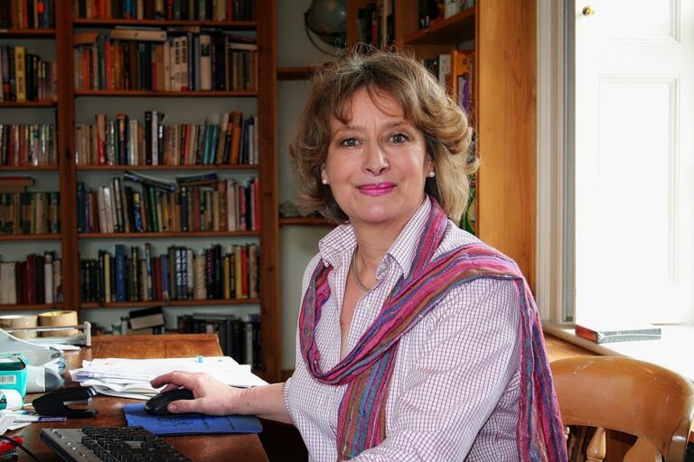 Minette Walters